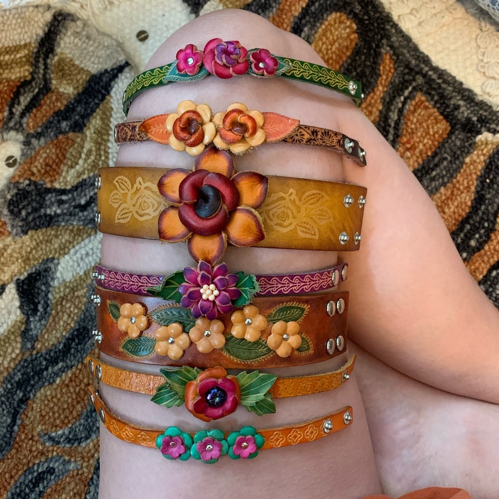 Lot of 7 leather bracelets